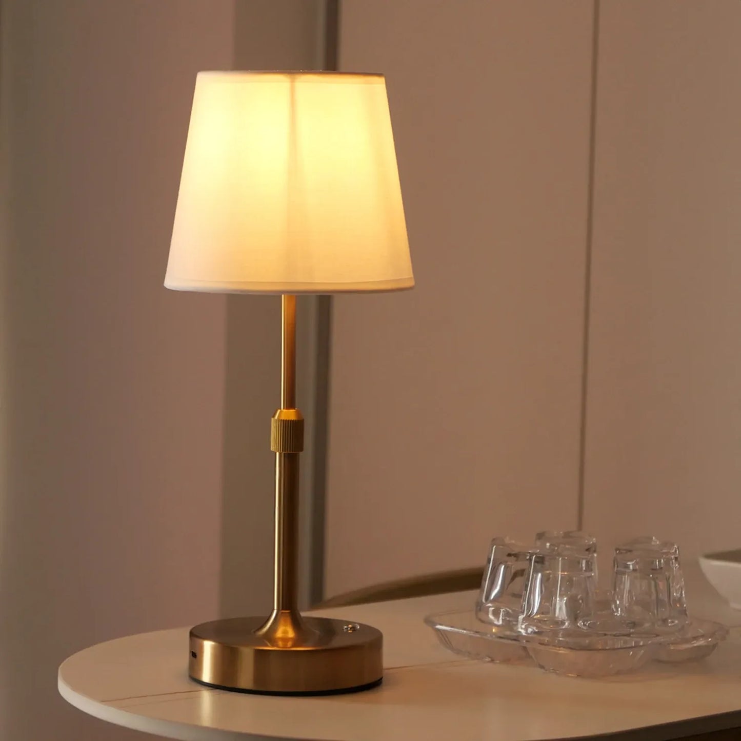 Versailles Touch Table Lamp