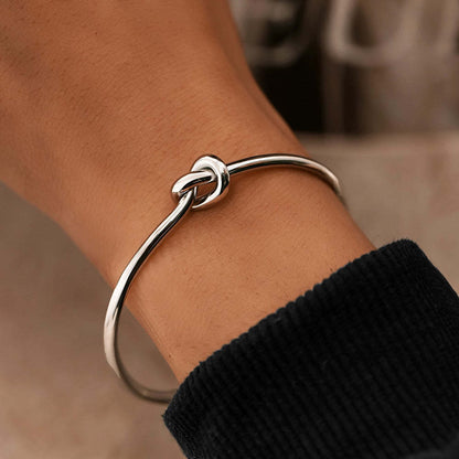 Soul Knot Bracelet | 18K Gold Plated + Free Gift