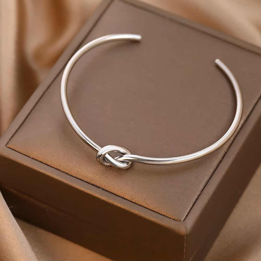 Soul Knot Bracelet | 18K Gold Plated + Free Gift