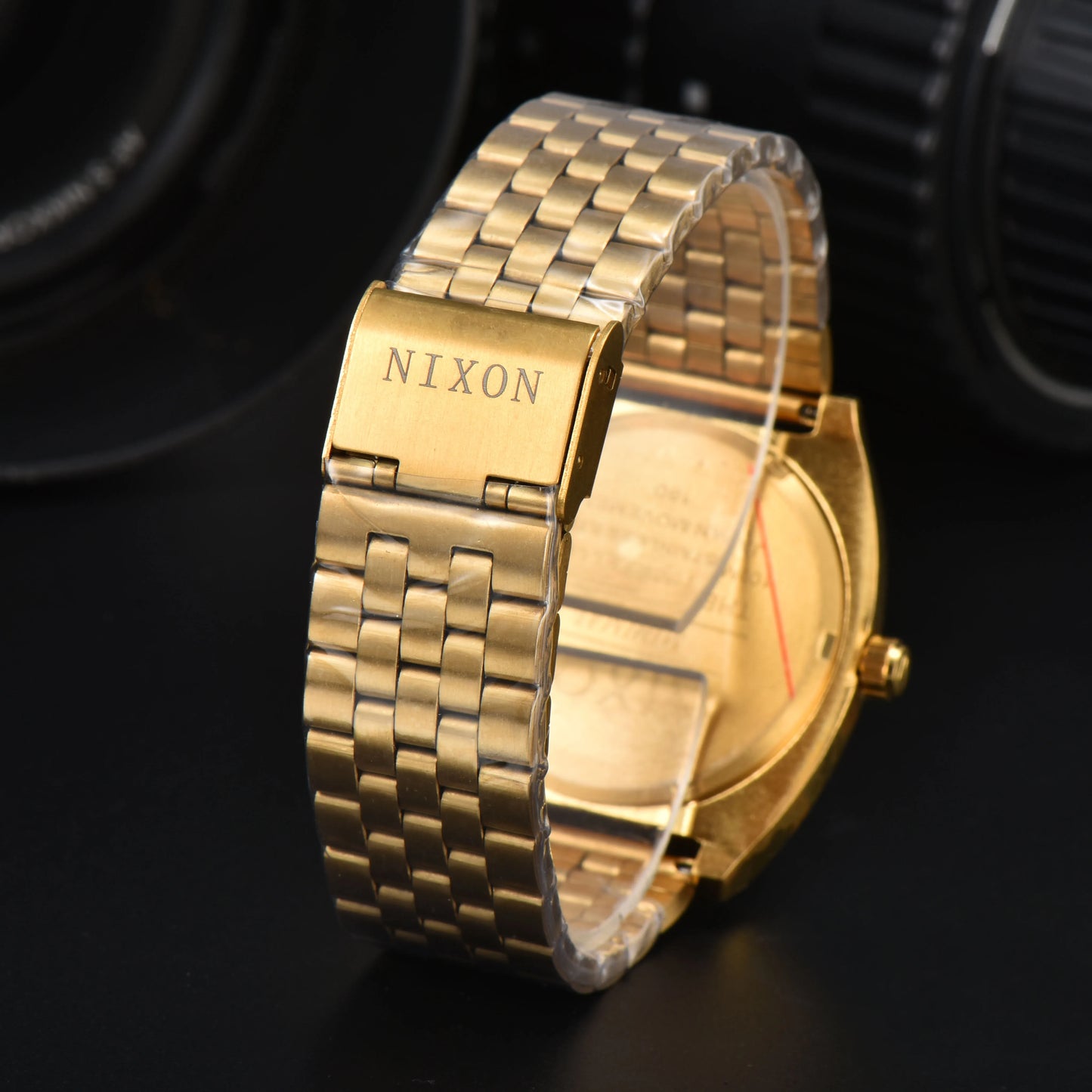 NIXON Quartz Timepiece