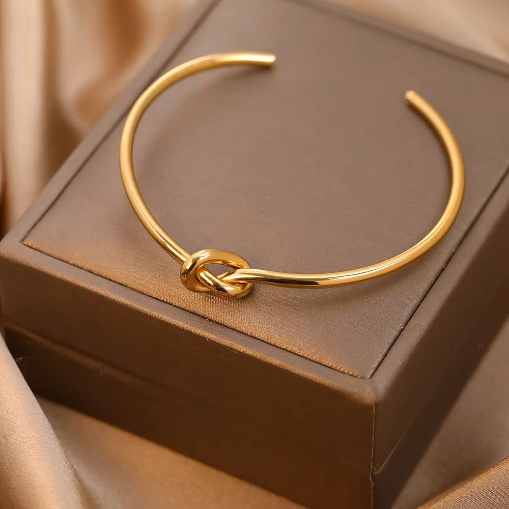 Soul Knot Bracelet | 18K Gold Plated + Free Gift